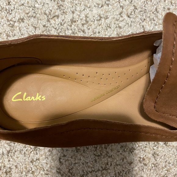 Clarks Pure Hall Tan Leather Loafer - Picture 10 of 13